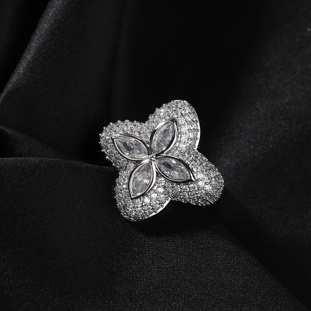THE BLING KING Clover Flower Rings Micro Paved Out Green Cubic Zirconia Punk Ring Hiphop Jewelry For Men Women Party Gift 251230