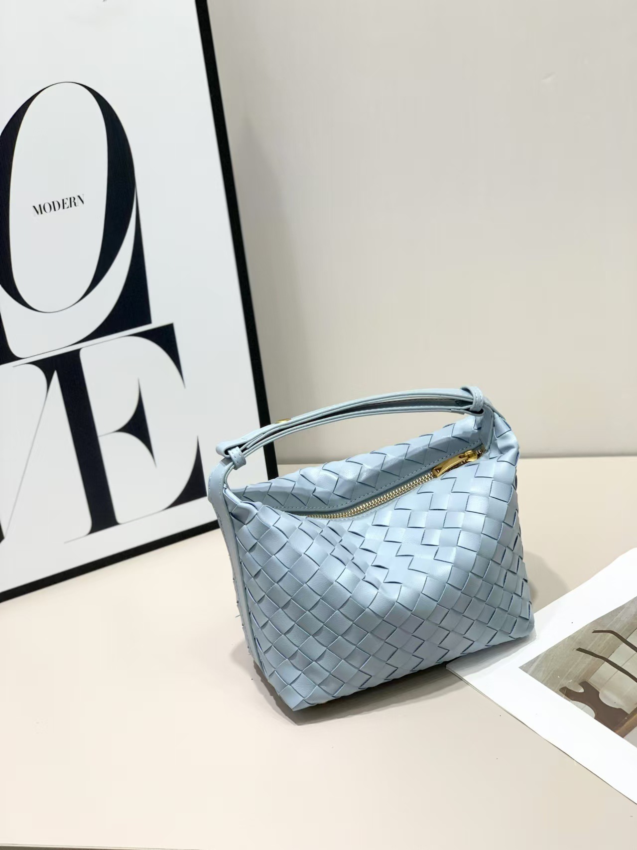 Luxury Designer Handbag Fashion Multifunctional Woven Bag New Retro Bag Fashionable Armpit Bag Shopping Basket Womens Bag