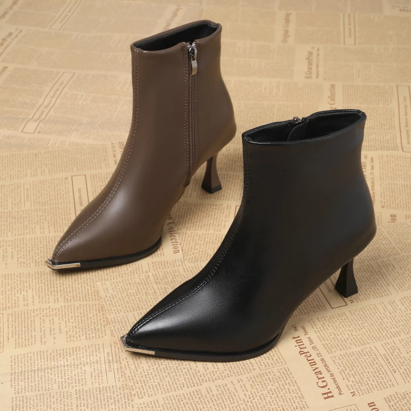 Winter Fashion Womens Short BootsSoft Leather Ankle Boots with Slimming Effect ChicElegant High Heels 251230