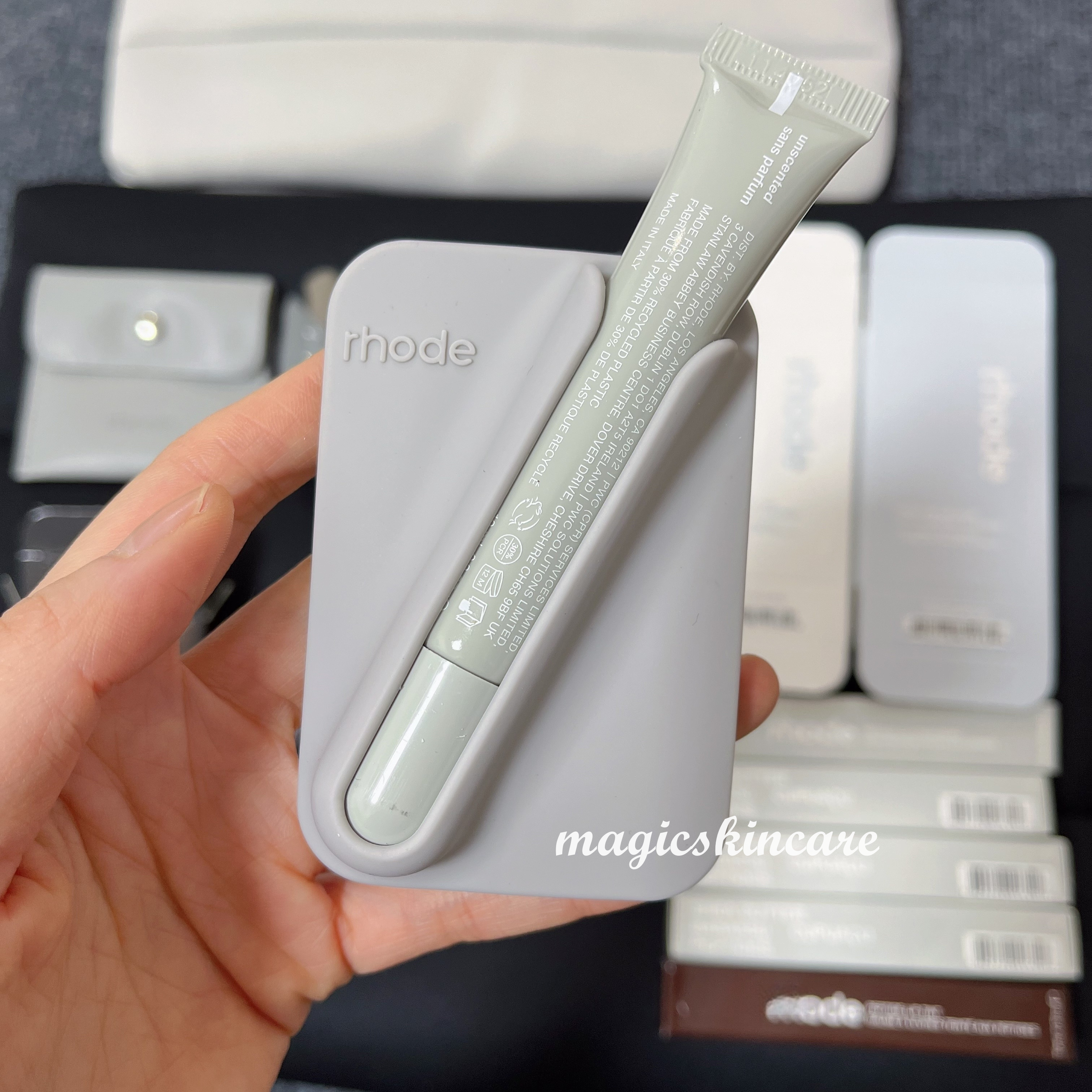 Lip holder with MagSafe works with all MagSafe compatible iPhone models and cases snap-on lip case cosmetics makeup tools free ship