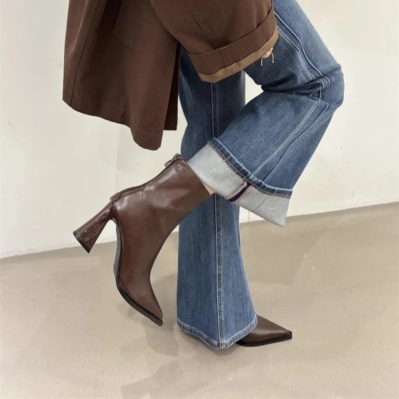 Winter Elegant Solid Color Sexy Zipper Thick Heel Casual Short Boots Fashionable Selling Comfortable Womens Boots 251230