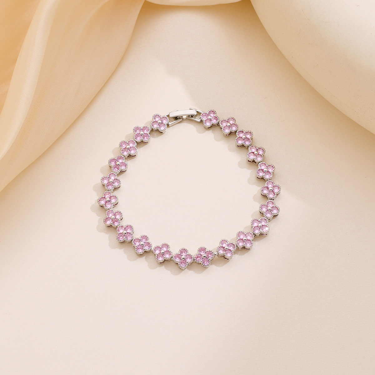Free Shipping 2026 Four-Leaf Clover Bracelet for Women - Light Luxury Colorful Zircon Niche Non-Fading Daily Commute Essential
