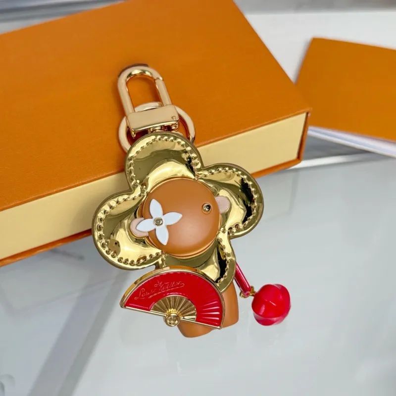 Designer fashionable classic brand exquisite luxurious key chains for men and women bag accessories high-quality gifts