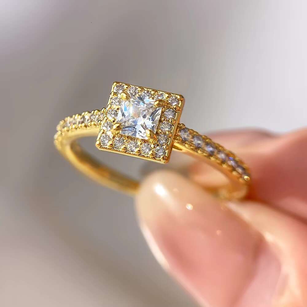 Lovers Womens 925 Sterling Silver Halo Ring Hot Selling Vintage Rhodium 14K Gold Plated Zircon Weddings Engagements Party Gifts