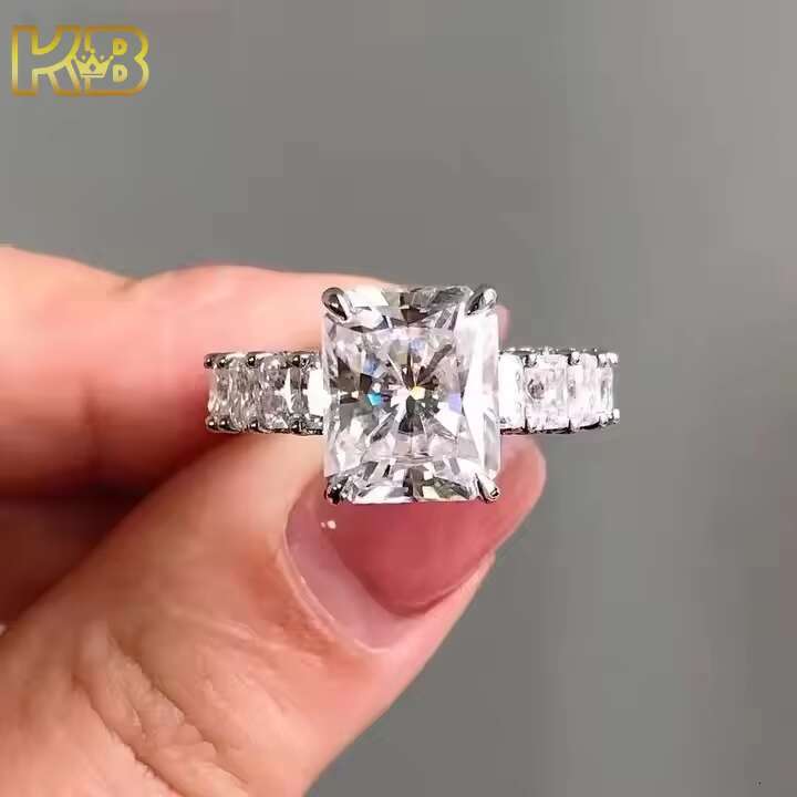 Luxury Moissanite Wedding Band Super White Baguette Stones Full Eternity Ring Iced Out Design for Men Women