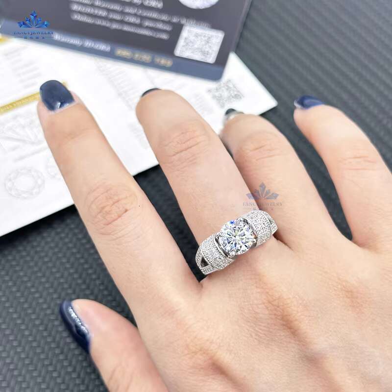 Stylish Round Brilliant Cut Gemstone Solitaire Wedding Ring for Him: Crafted from Premium Grade Moissanite