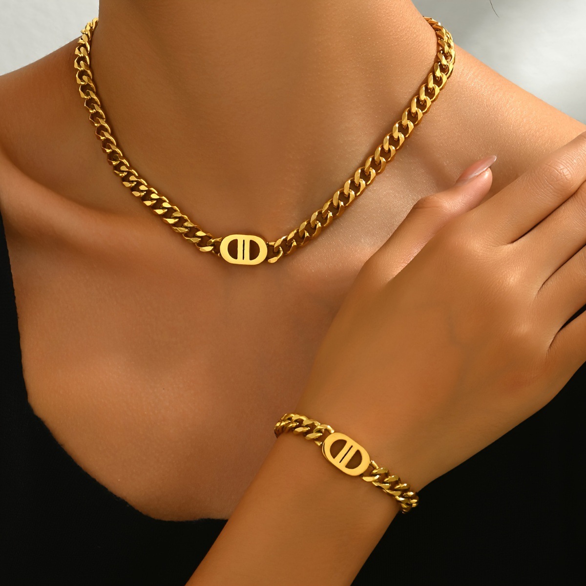 2025 New Designer Necklace, European And American Ladies' Light Luxury Cuban Necklace Bracelet, Outdoor Niche Geometric Hip-hop Bracelet, Long Co