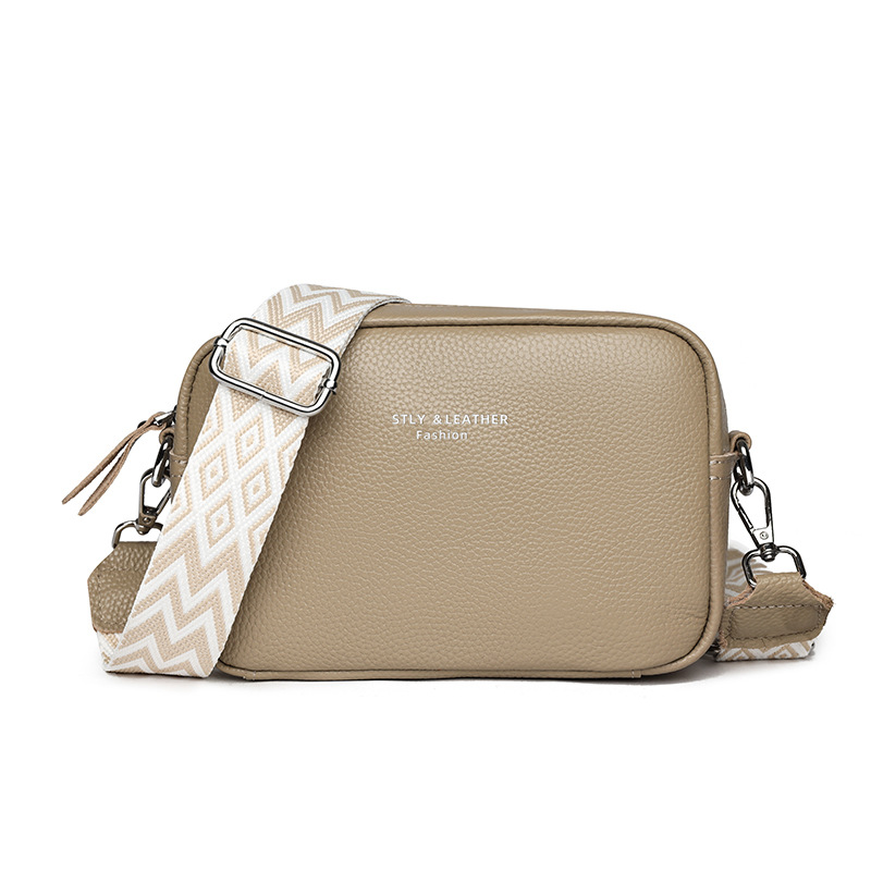 Head layer cowhine small square bag commuting texture crossbody bag bag spring style senior sense all build shoulder bag woman