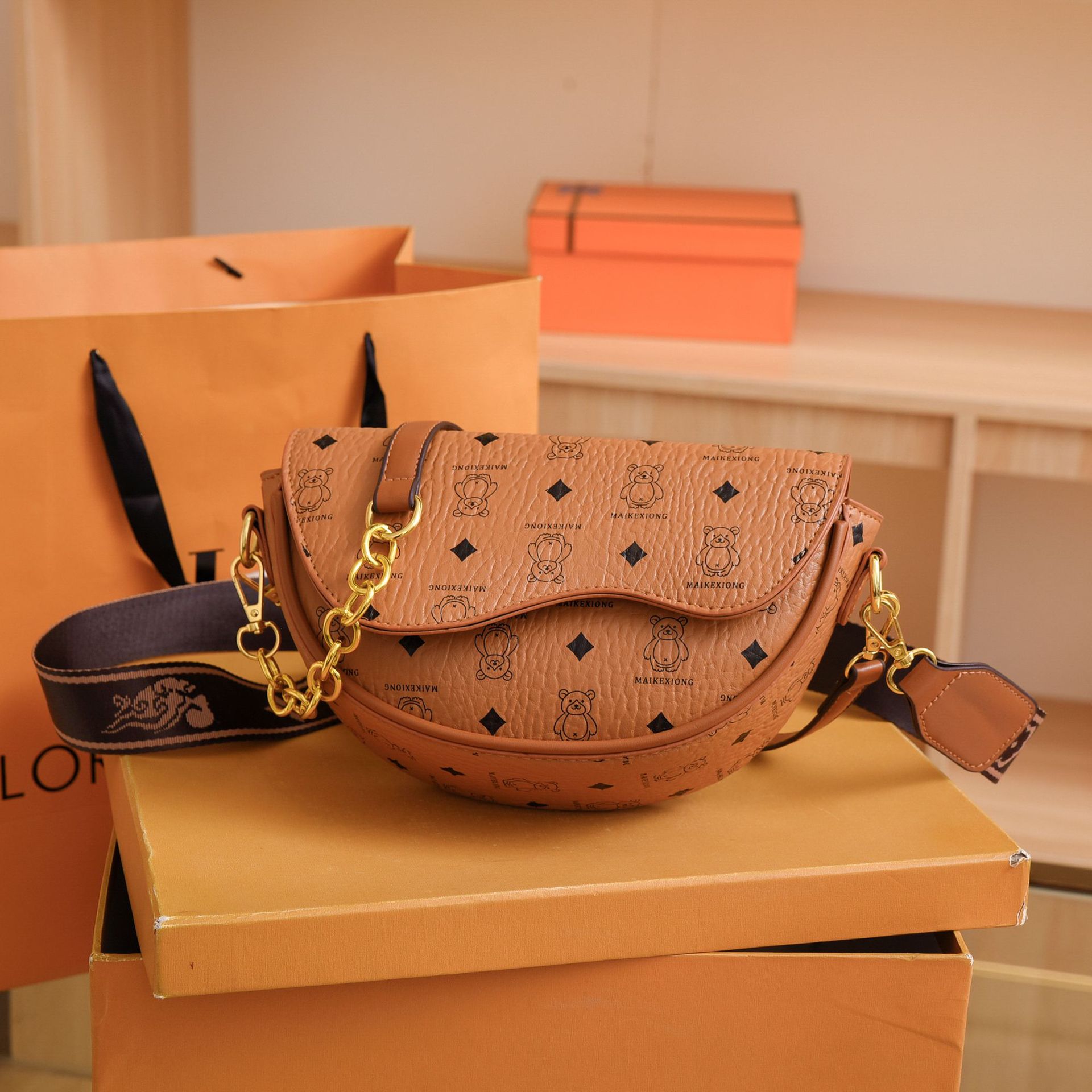 Free shipping new shoulder bag women handbag letter animal pattern fashion square handbag girls' fashion bag