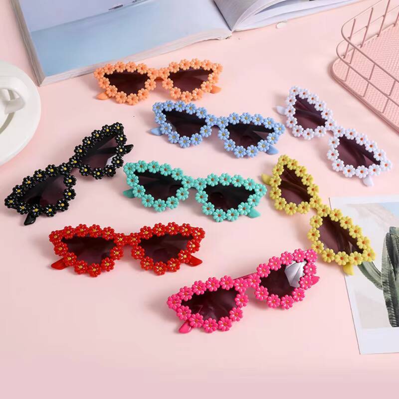 Kids Flower Sunglasses Girls Cat Eye Frame Glasses Children Cute Daisy Shades Outdoor UV Protection Party Eyewear Gafas De Sol ddmyshoesvip Z260305