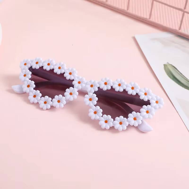Kids Flower Sunglasses Girls Cat Eye Frame Glasses Children Cute Daisy Shades Outdoor UV Protection Party Eyewear Gafas De Sol ddmyshoesvip Z260305