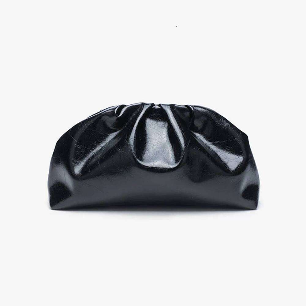 2025 New Women's Zipper Handbag Fashion Simple Multifunctional Clasp Mushroom Nail Large Capacity Folded Cloud Dinner Bag