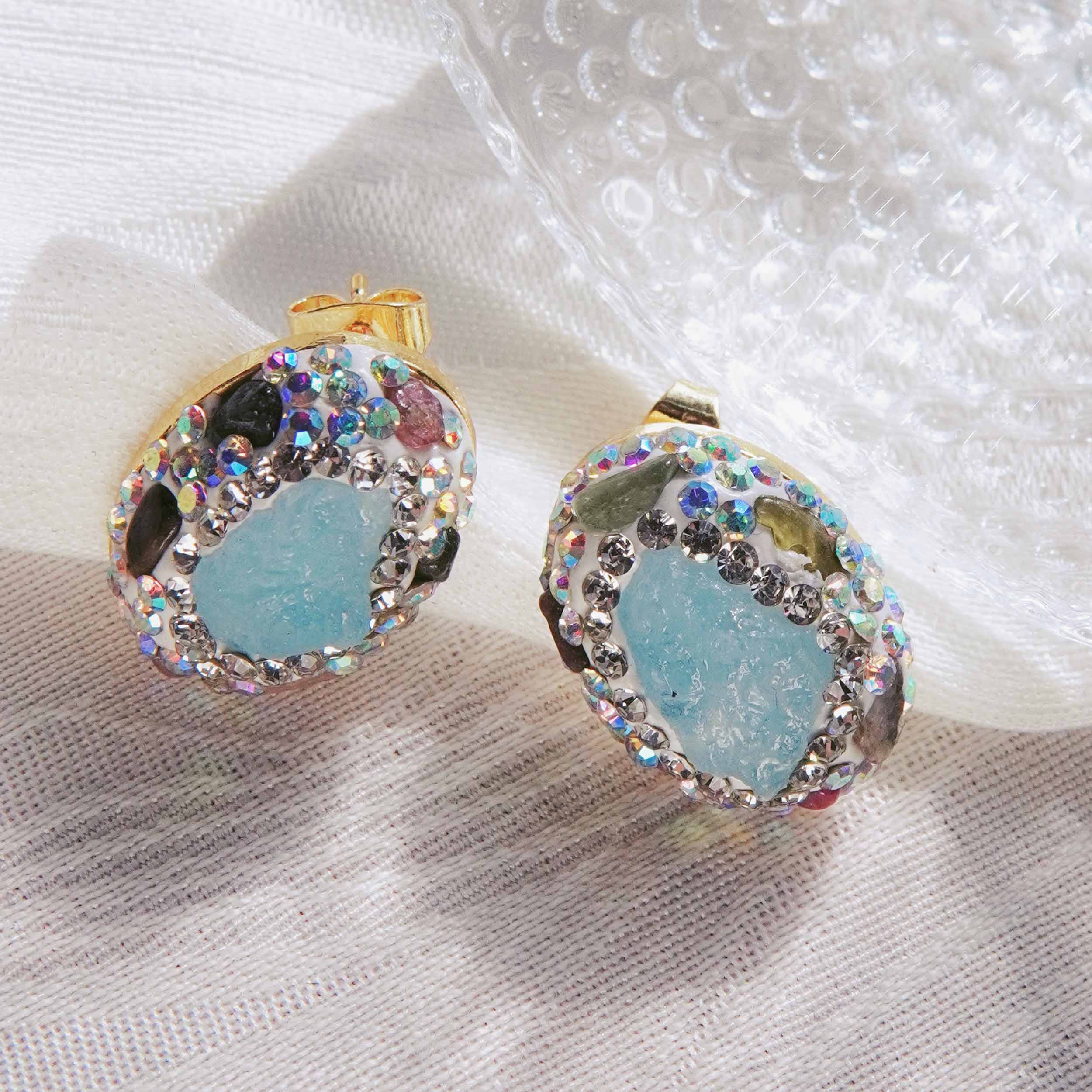 Haipo is a natural aquamarine energy jewelry set, which is light and luxurious. The natural tourmaline necklace has a high sense of design, ring earri