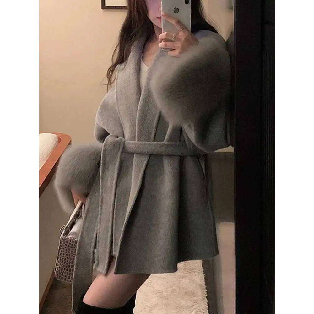 UCXQ Elegant Woolen Coat Temperament Office Lady Overcoats Fur Patchwork Long Sleeve Beautiful Women's Coats 2025 Winter New