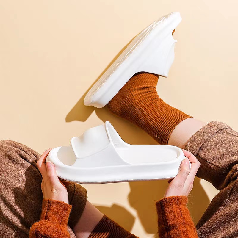 High-Quality Men & Women Slip-On House Shoes for Comfortable Walking Indoors Outdoors