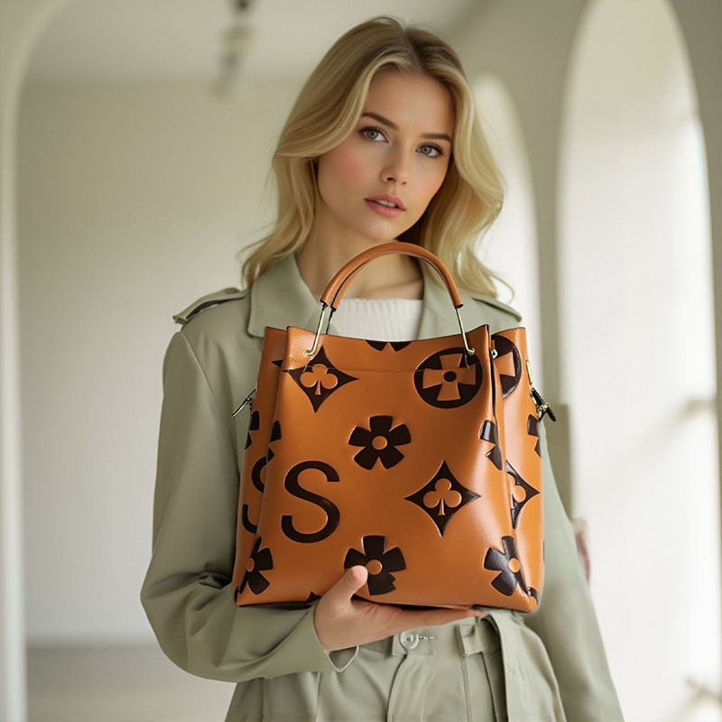 Free Shipping Designer Luxury Women's Bucket Bag Embossed Commuter Handbag Women's Large Capacity Shoulder Bag Letter Compression Molded Bus