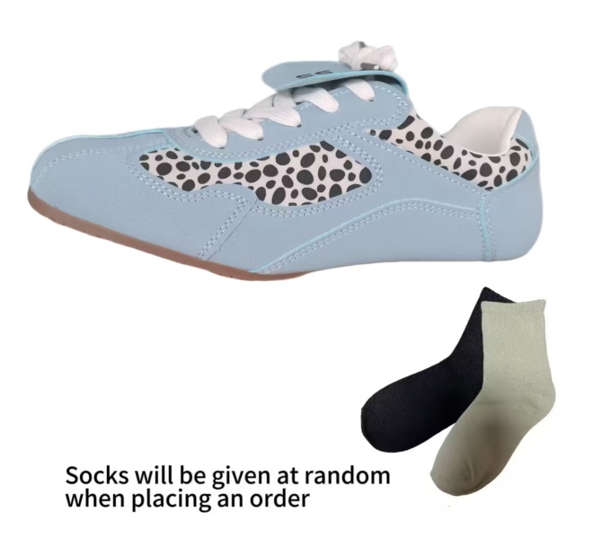 2025 new Versatile Small Niche Style Women's Trainer Shoes Featuring Unique Leopard Print
