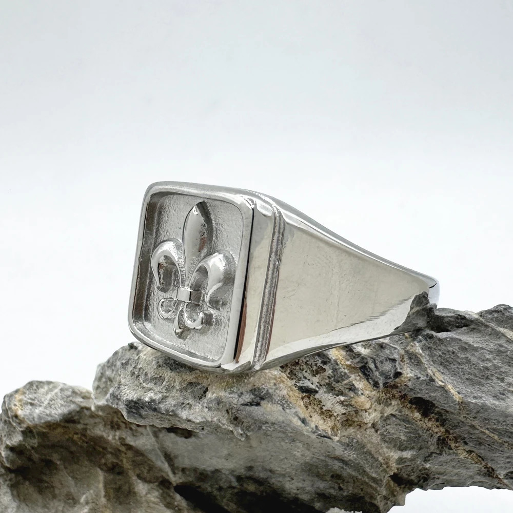 Iris Flower Solid Ring 316L Stainless Steel Jewelry Punk Polishing Golden Silver Spear Ring Size 6-12 250701