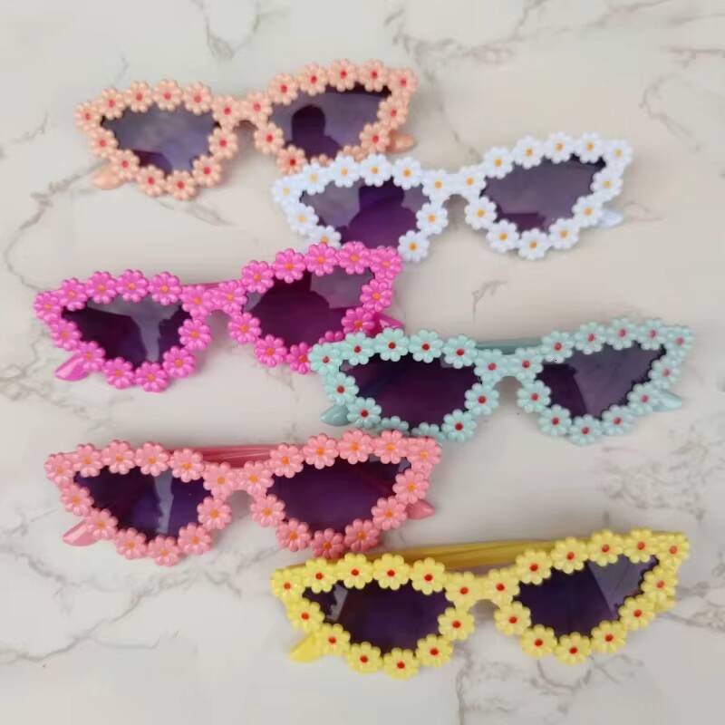 Kids Flower Sunglasses Girls Cat Eye Frame Glasses Children Cute Daisy Shades Outdoor UV Protection Party Eyewear Gafas De Sol ddmyshoesvip Z260305