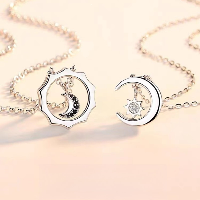 2025 New Designer Necklace Small Accessories Wholesale Korean Fashion Trendy Star And Moon Couple Necklaces Pair Trendy Men And Women Sweater Collarbo
