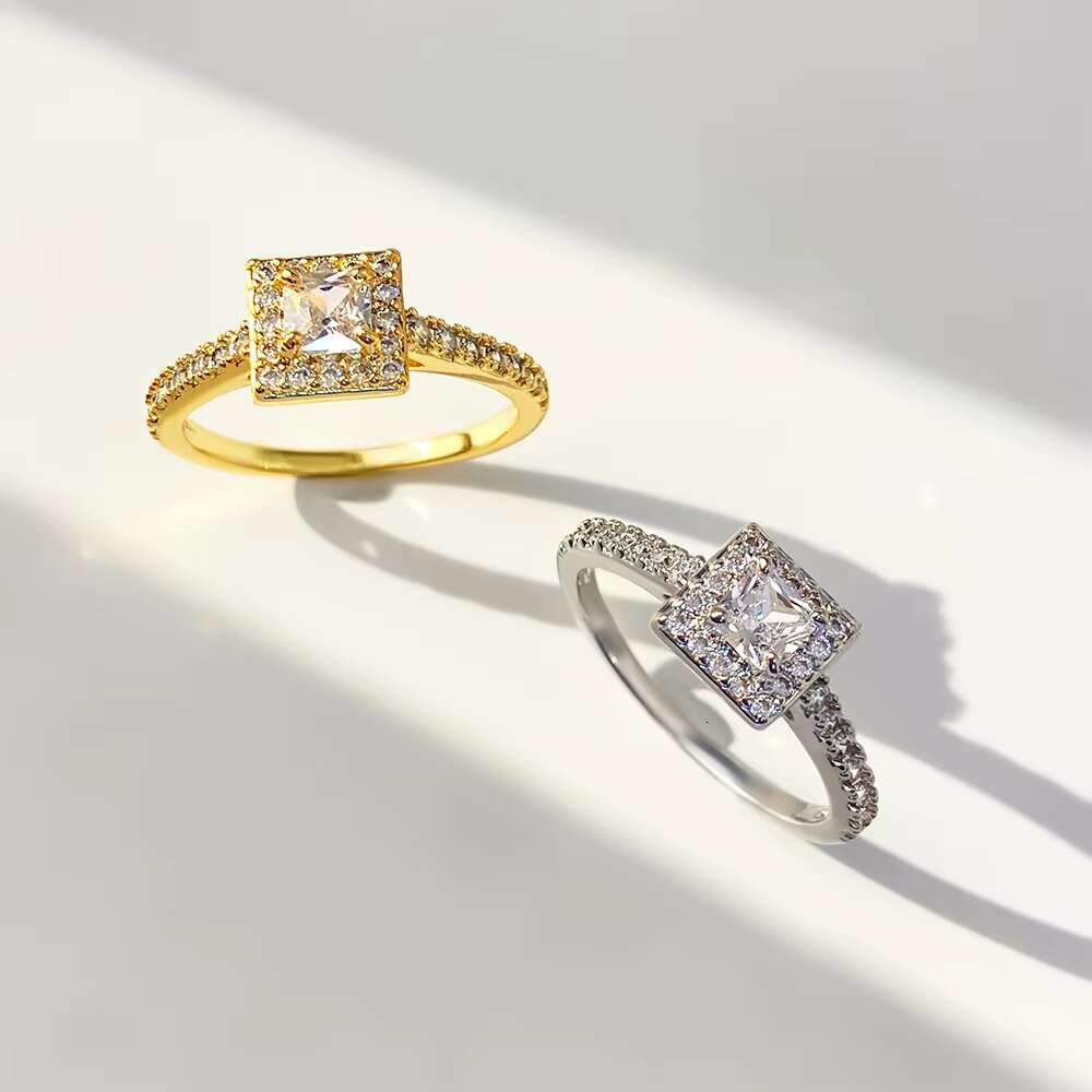 Lovers Womens 925 Sterling Silver Halo Ring Hot Selling Vintage Rhodium 14K Gold Plated Zircon Weddings Engagements Party Gifts