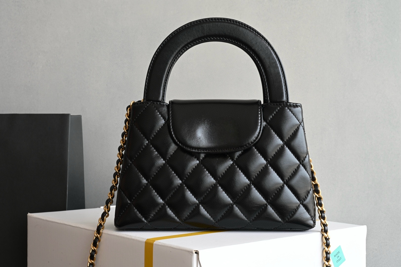 2025 Mirror Quality Glossy calfskin Chain Sling Bag Black Women Single Shoulder Crossbody Bags Real Leather Designer Handbags