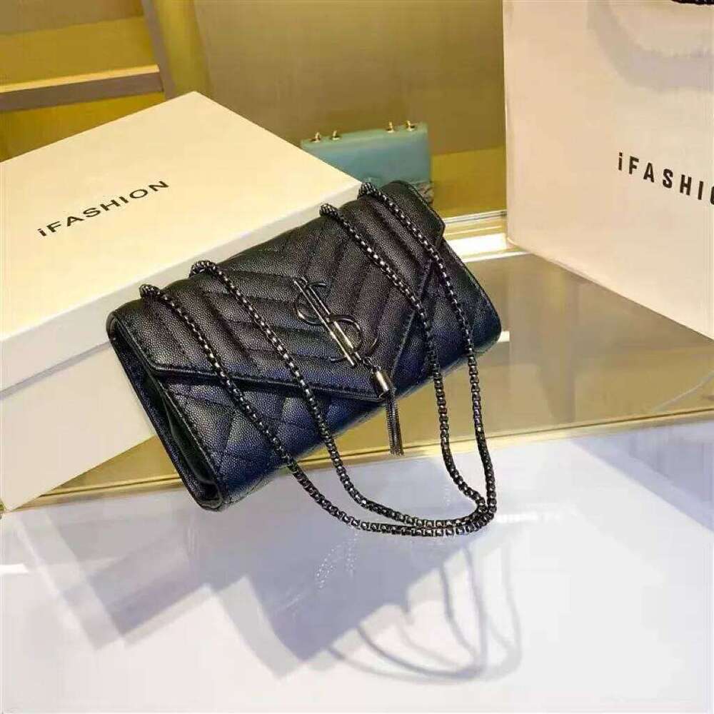 Small Square for Women Versatile Light Messenger Shoulder Bag Internet Celebrity Niche Casual Fashion