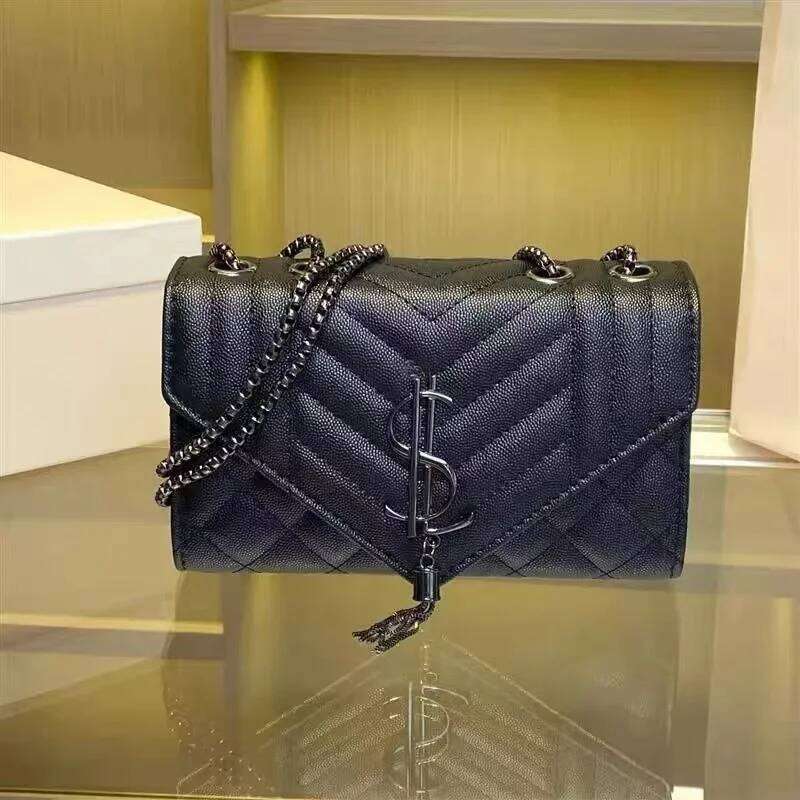 Small Square for Women Versatile Light Messenger Shoulder Bag Internet Celebrity Niche Casual Fashion