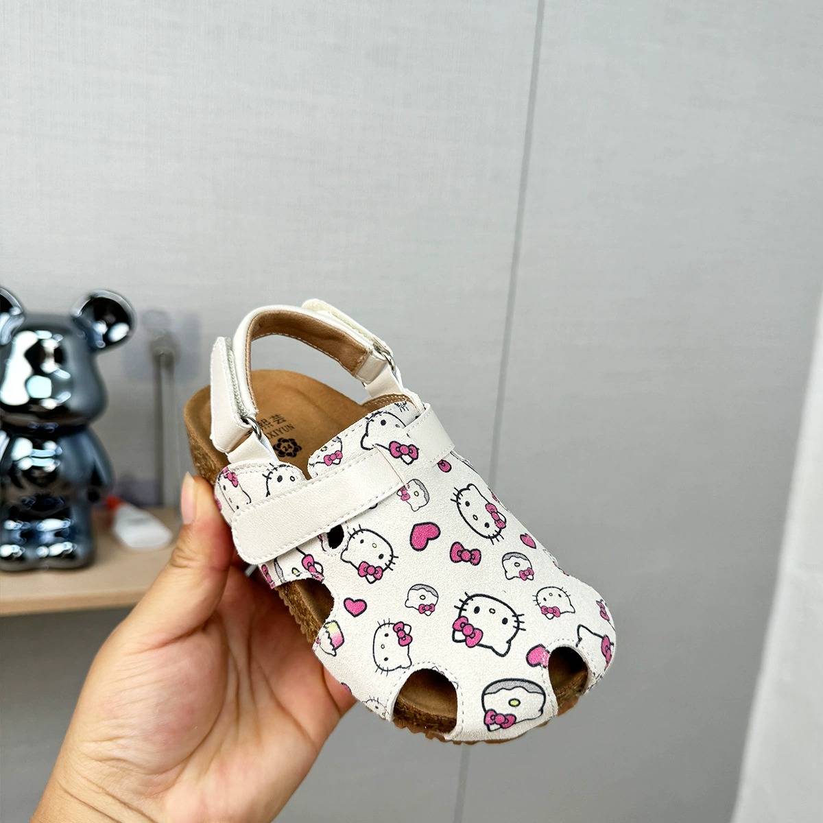 Kids Sandals Cartoon Soft Soled Beach Shoes Toddlers Boys Girls Sandal Children Youth Pink Green Yellow White Brown B8JM# z250708X533