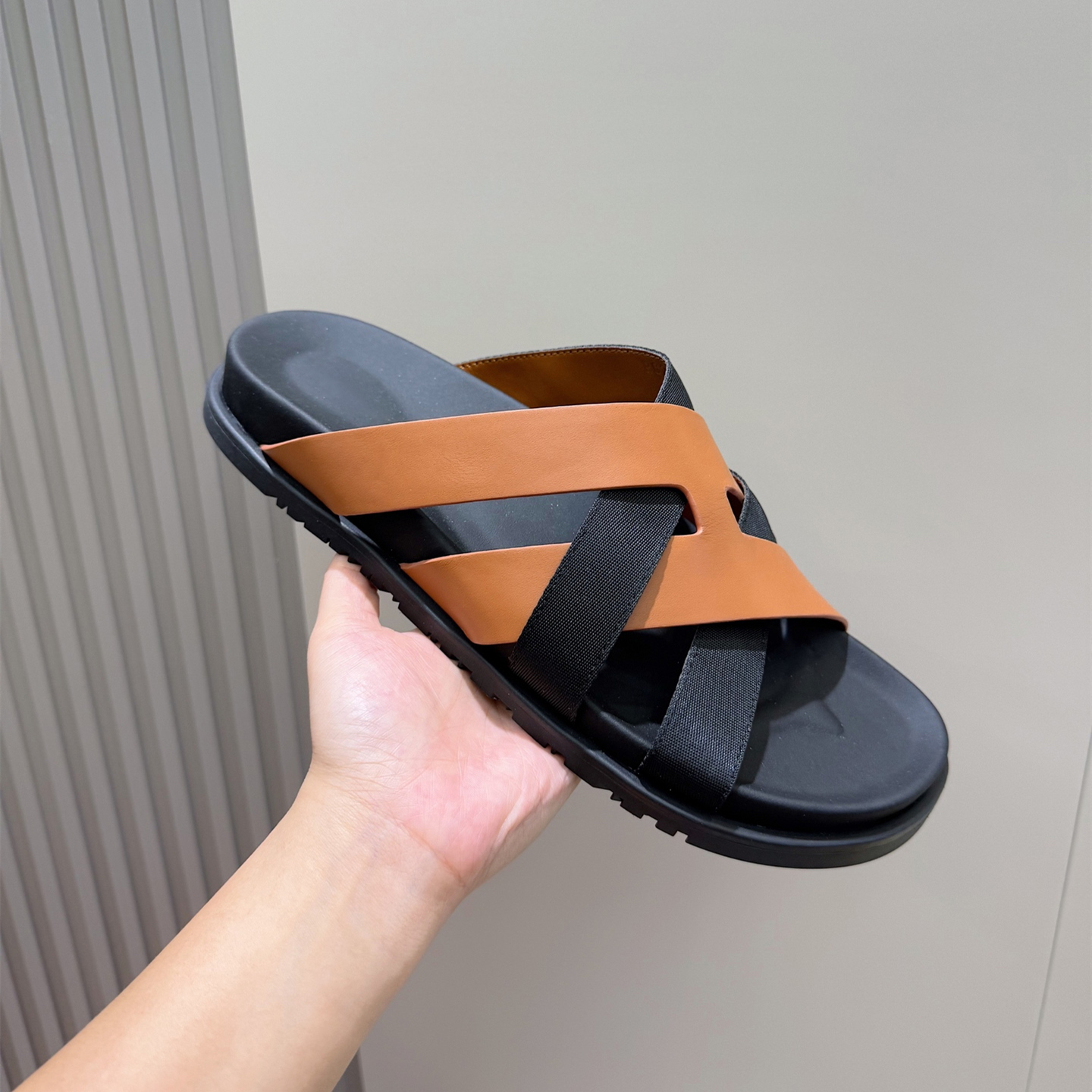 Designer slippers men sandals platform flat slides for men sliders luxury mens shoes daily casual slippers outdoor indoor sandal size 38-44