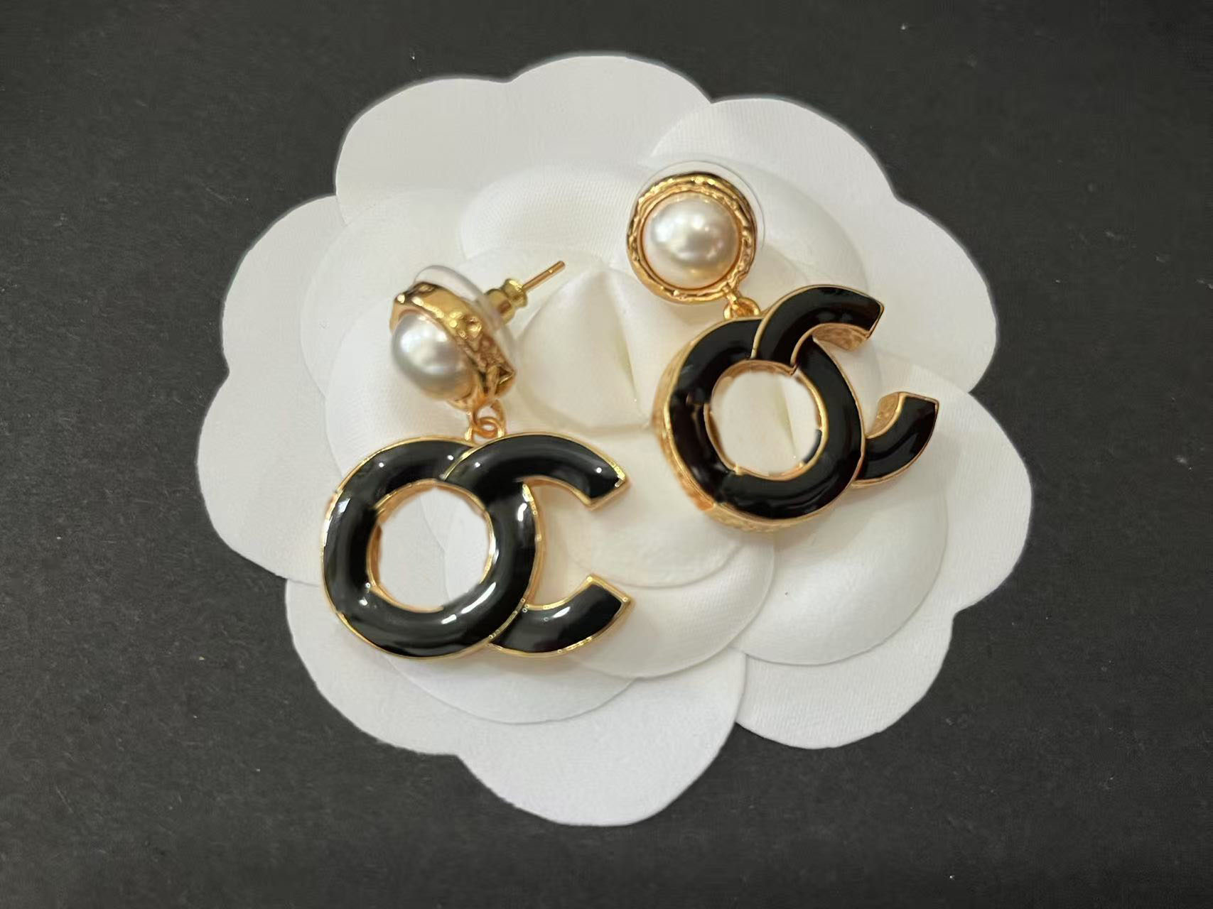 Fashion Dangle Drop Designer Earrings Aretes Orecchini Pink Black Earrings for Women Party Wedding Lovers Gift Jewelry with Flannel Bag Box