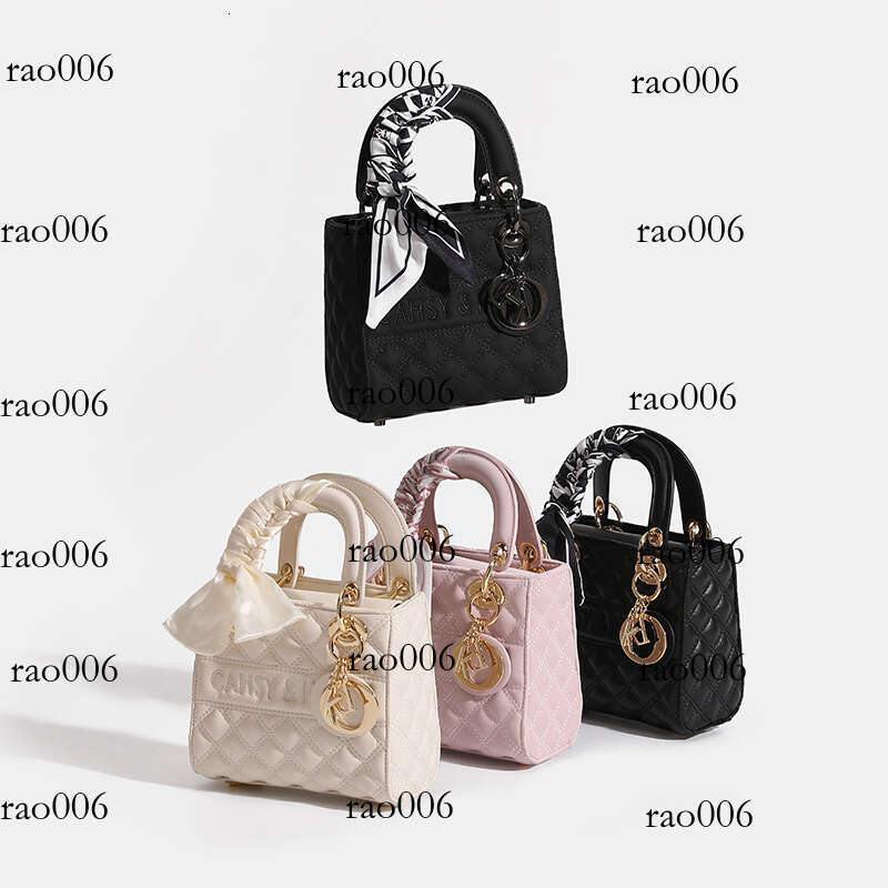 Genuine Leather Quilted Princess Diana Women 2025 New Handbag Birthday Gift for Best Friend Girlfriend Light Luxury Crossbody Bag