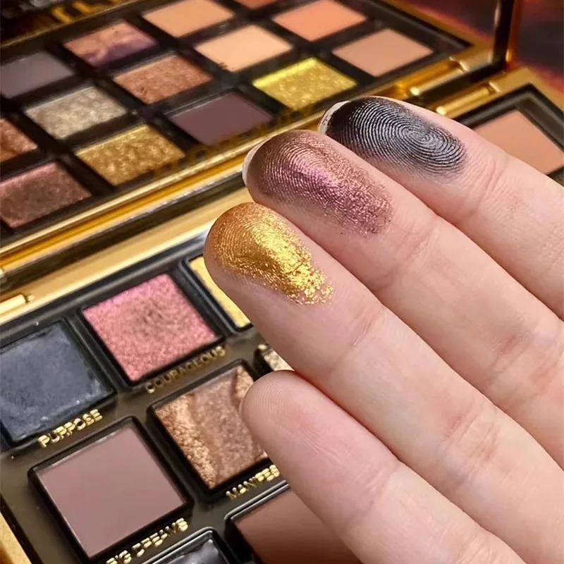 Golden 18 Color Eye Shadow Palette Pearl Rose Gold black punk style Pearlescent Flow Glitter Matte Eyeshadow Palette Makeup 250624