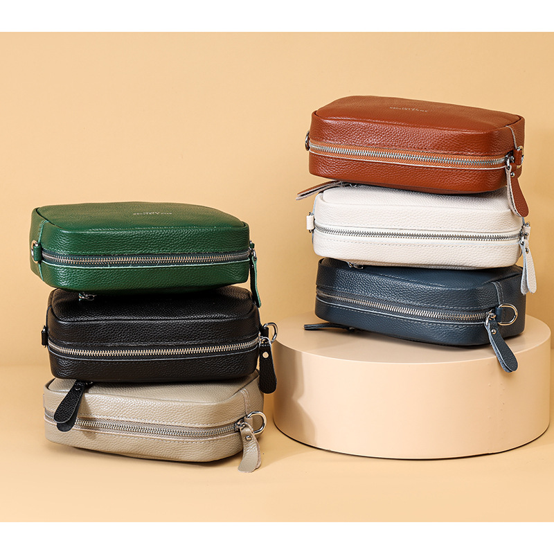 Head layer cowhine small square bag commuting texture crossbody bag bag spring style senior sense all build shoulder bag woman