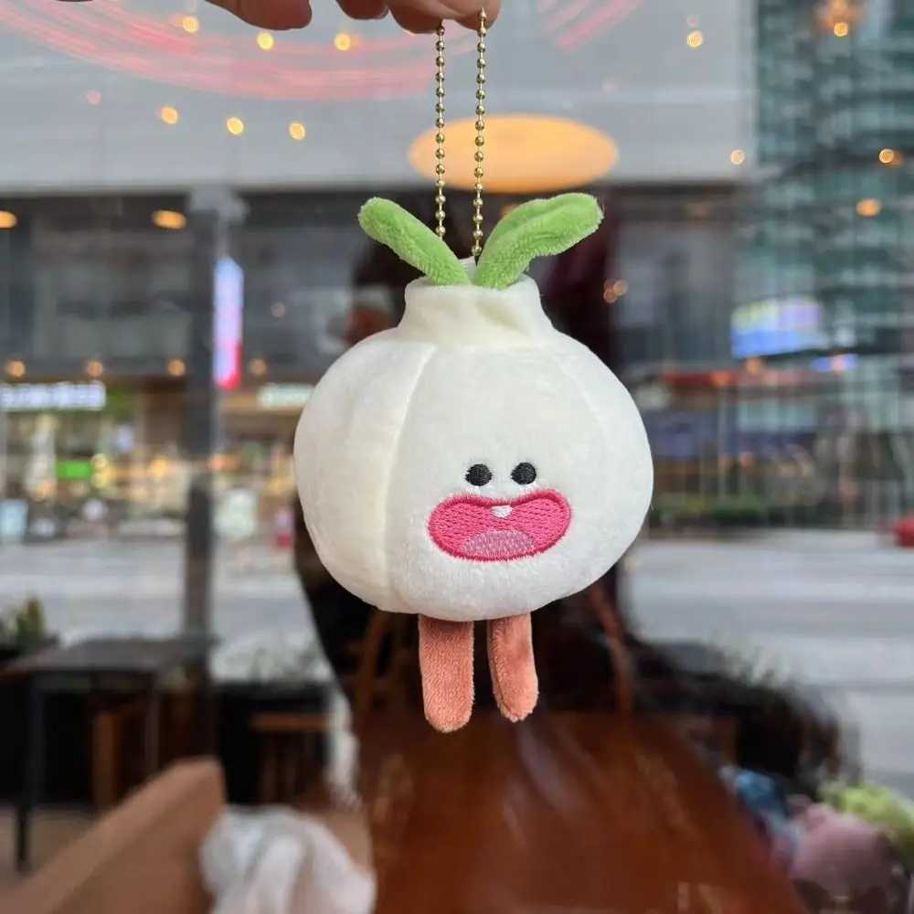 Plant Key Ring Garlic Plush Doll Unique Veggie Key Ring Vegetable Keychain Cartoon Cute Funny Garlic Pendant Bags and Keys V250701