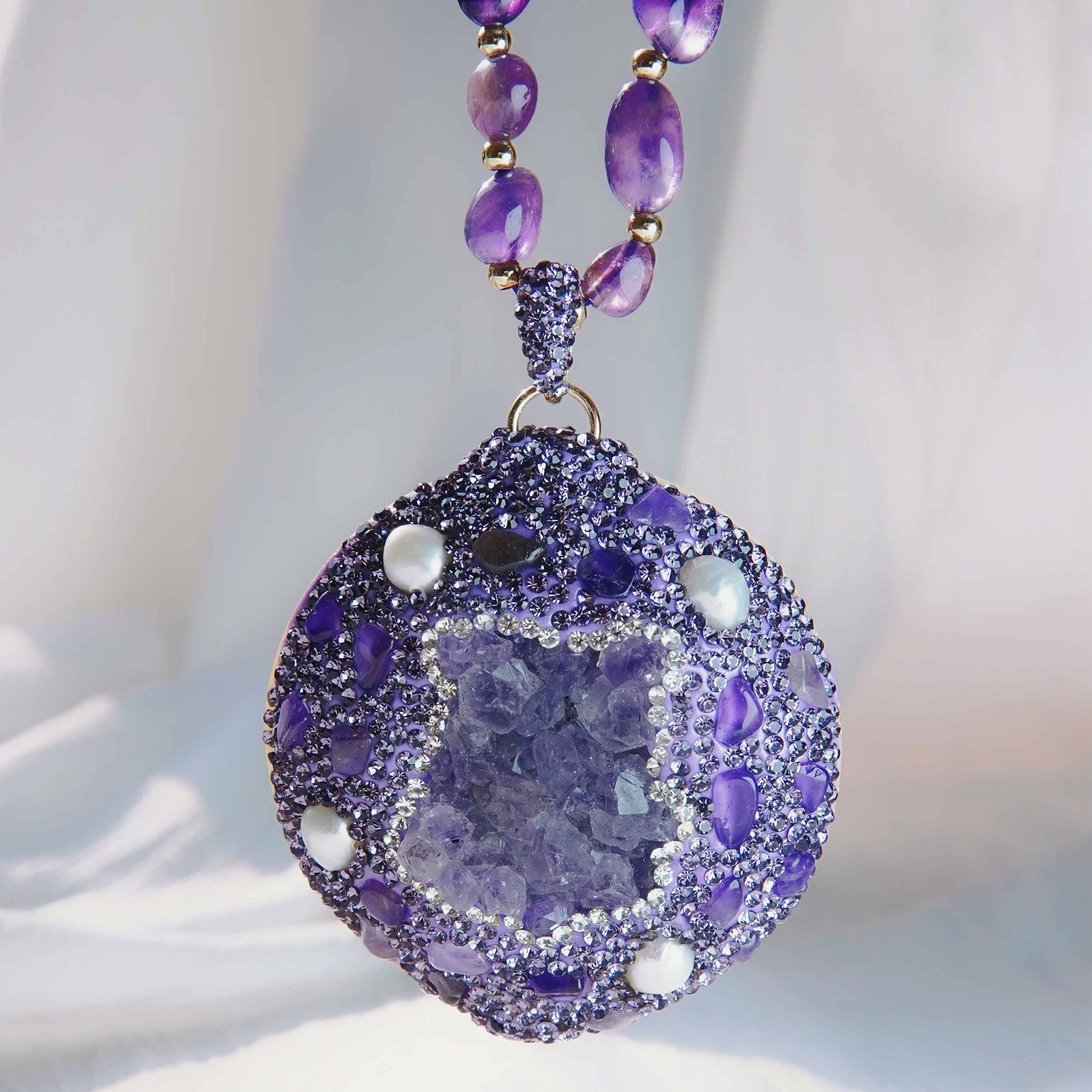 Burning Chinese Uruguayan amethyst energy jewelry set is light and luxurious. Natural amethyst fresh water pearl shell ring earrings necklace.