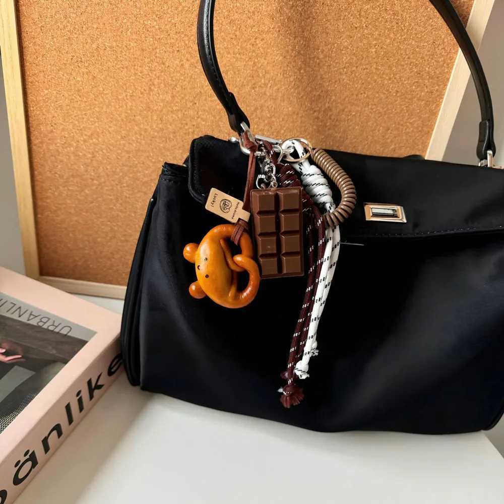 Y2k Bag Pendant Woven Ropes Keychain Baseball Cover Love Hanging Buckle Phe Ornament Hand Pendant Bag Accessories Y250701