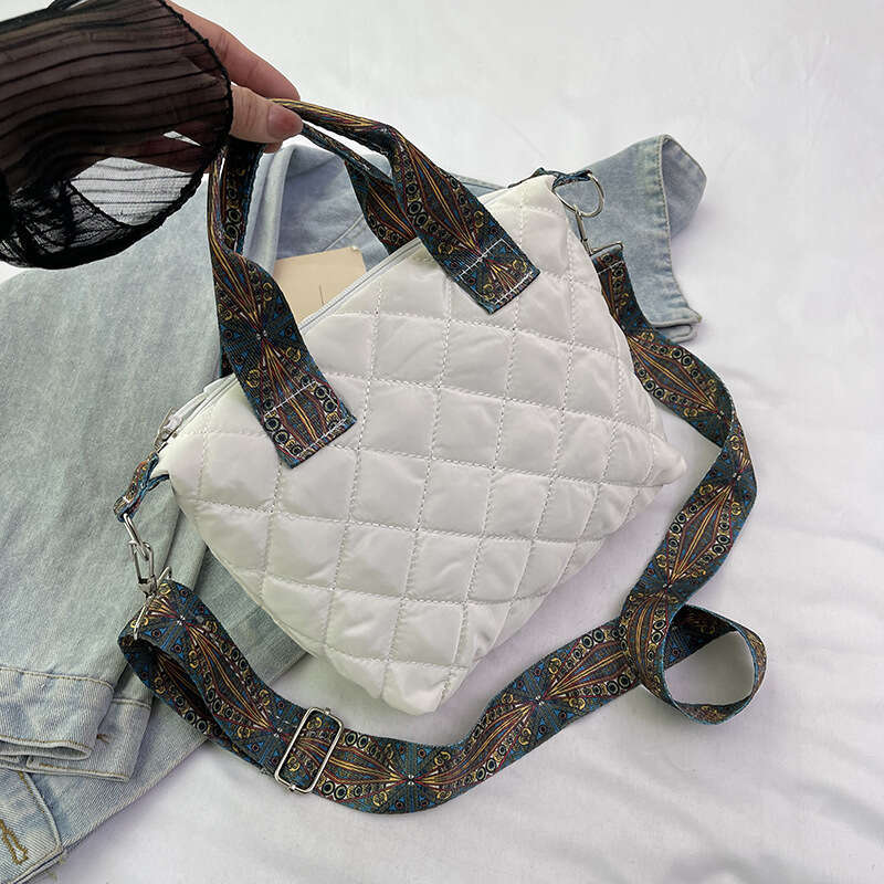 Large Capacity Fashion Quilted Cotton NEW 2025 Autumn Winter New Work Commute Handbag free shipping Tote Bag