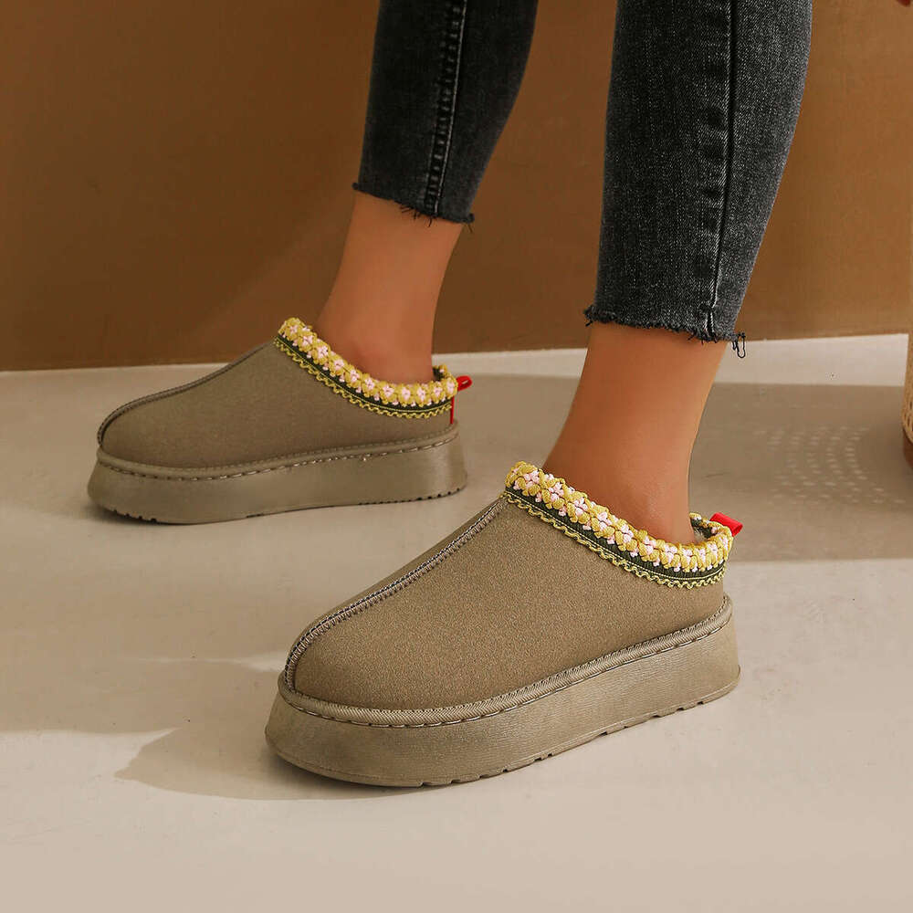 New Women's Snow Ethnic Style Short Free shipping Boots Autumn Winter Warm Non-Slip Cotton Shoes Slip-On Waterproof Leather and Fur Integrated