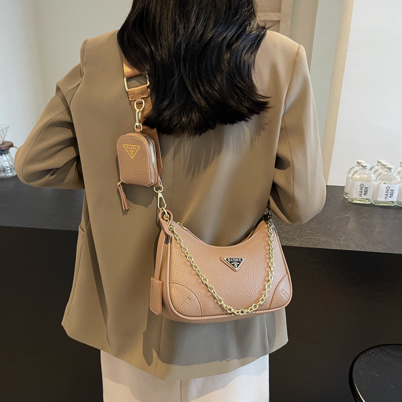 hot free shipping designer Shoulder Bags for woman luxury casual Versatile 2025 new fashionable chain crossbody bag pink black white khaki green