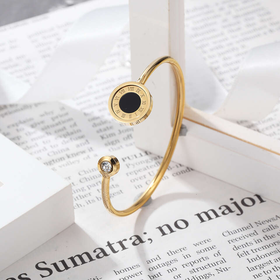 DHcollections Hot Selling Roman Numerals Inlaid Agate Shell Rotatable Stainless Bracelet for Women Rose Gold Titanium Steel Bangle