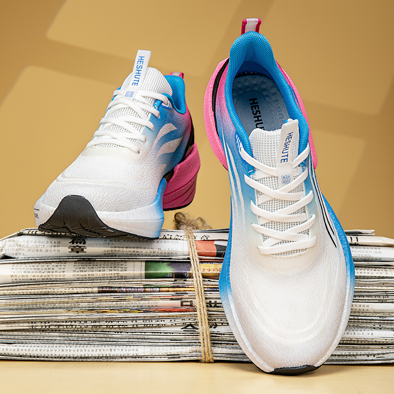 Outdoor Performance Sneakers for All Seasons Lightweight Mens/Womens Hiking Boots Featuring Ventilation