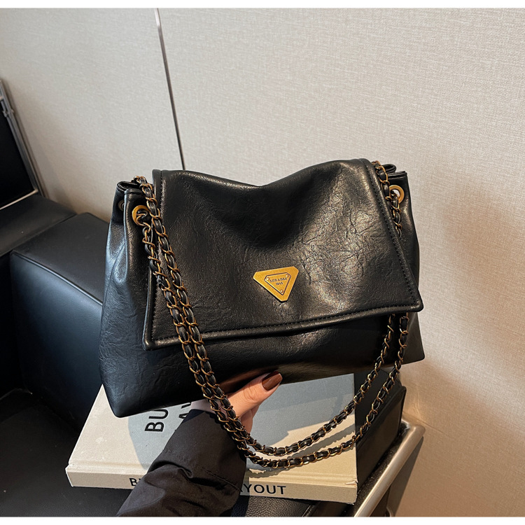 Senior sense bag women new style retro armpit shoulder bag large capacity chain crossbody bag 2025