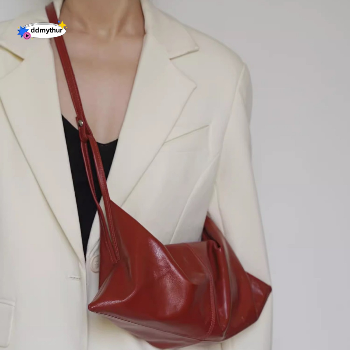 Korean INS Wind Niche Design Top Layer Oil Wax Soft Leather Lazy Style Single Shoulder Crossbody Handbag Croissant Foldable Bag ddmynov