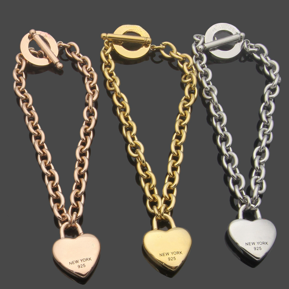 Luxury Designer Heart Bracelet Women Silver Gold Bracelet Designer Charm Love Brand Fashion Jewlery Designer for Women Plated Gold Bracelets Wedding Jewelry Gift