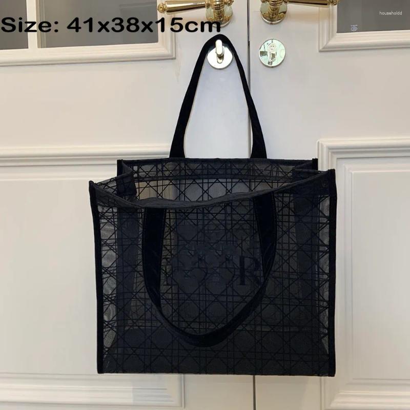 Storage Boxes Designer Black Mesh Lace Rattan Plaid Shoulder VIP Gift Lipstick Organizer Clutch Holder For Travelling Toiletry