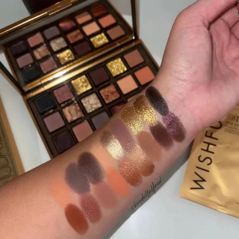 Golden 18 Color Eye Shadow Palette Pearl Rose Gold black punk style Pearlescent Flow Glitter Matte Eyeshadow Palette Makeup 250624