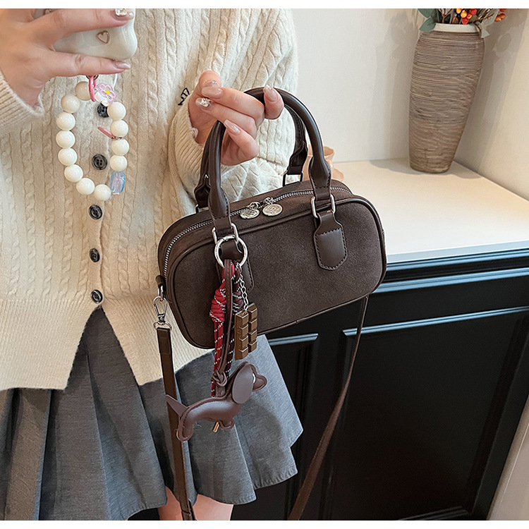 Free Shipping 2025 New Designer Bag Women's Bag Trend High-end Fashion Niche Matte Retro Shoulder Crossbody Handbag Small Square Bag