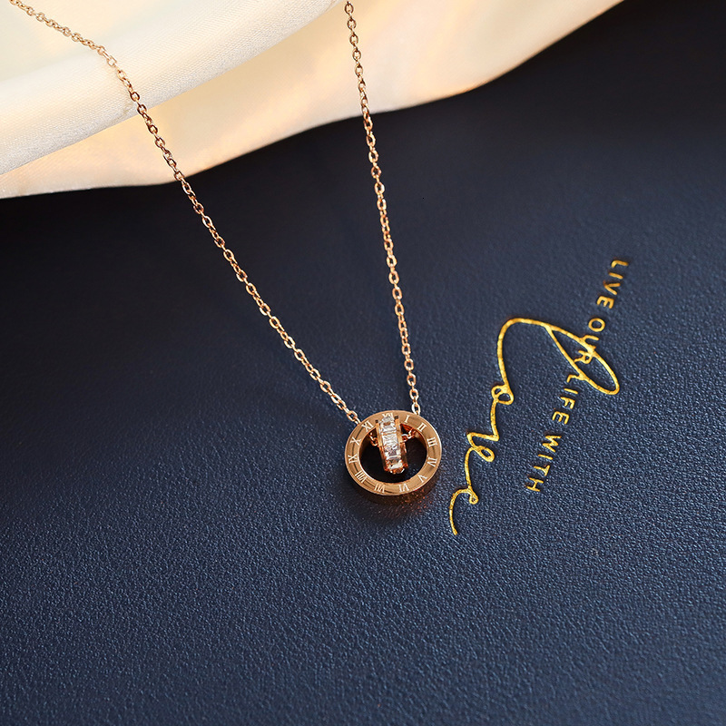 2025 New Fashion Roman Numeral Pendant Minimalist Style By Designer Simple Collarbone Chain Beach Outdoor Feel Neckchain Necklace