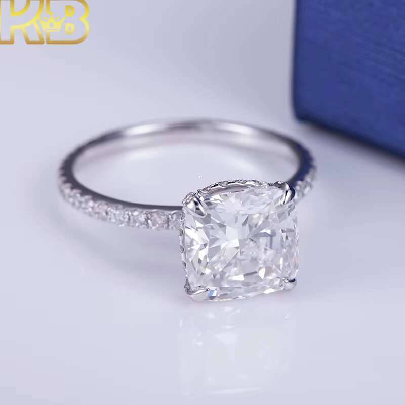 Lab Created Diamond Wedding Ring Set Round Brilliant Cut D Color VS1 Clarity Sustainable Eco Friendly Jewelry Custom Design